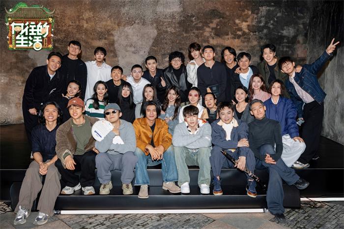 1764304590104166.jpg 2.jpg